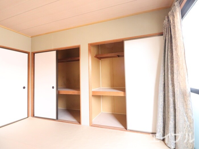 物件内観写真13　(収納)