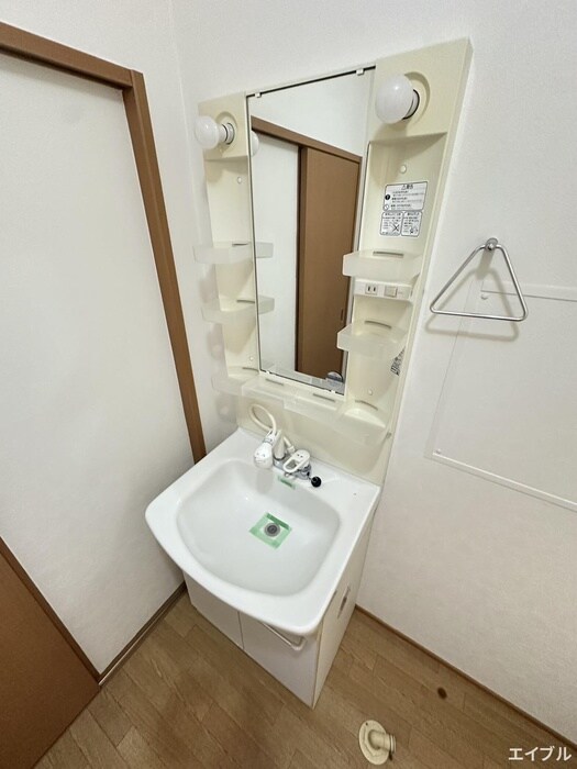 物件内観写真11　(洗面)