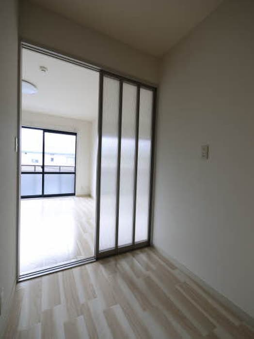 物件内観写真15　(居室)