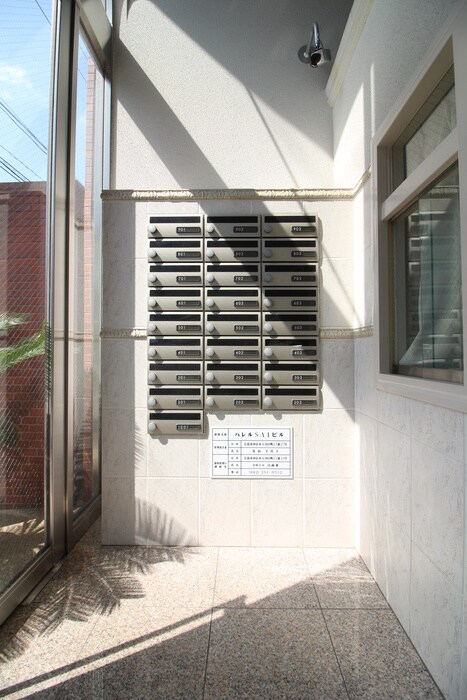 物件外観写真4　(エントランス部分)