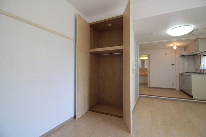 物件内観写真12　(収納)