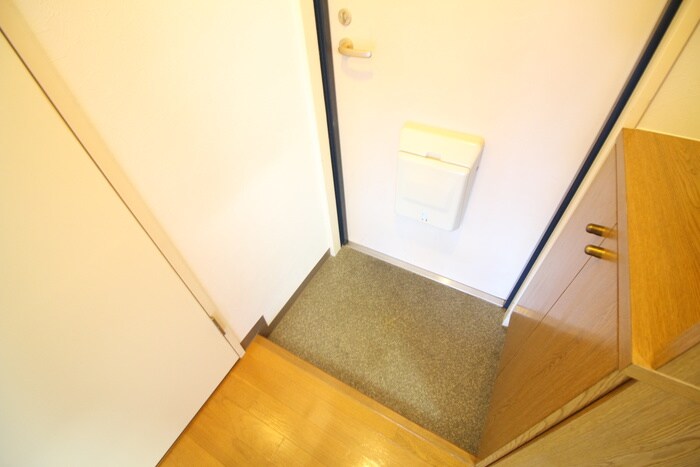 物件内観写真14　(玄関)