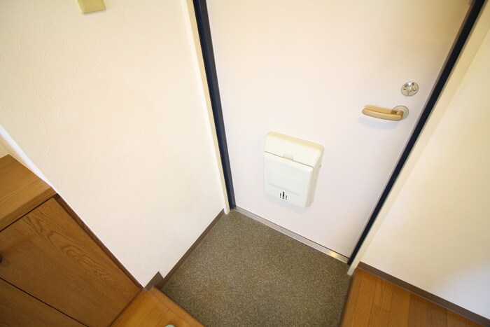 物件内観写真17　(玄関)