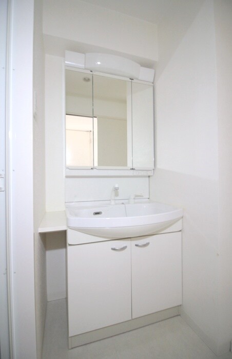 物件内観写真11　(洗面)