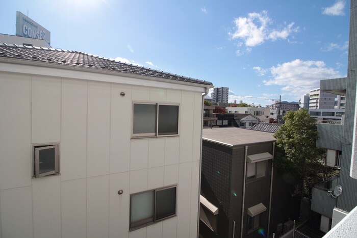 物件内観写真16　(室内からの展望)