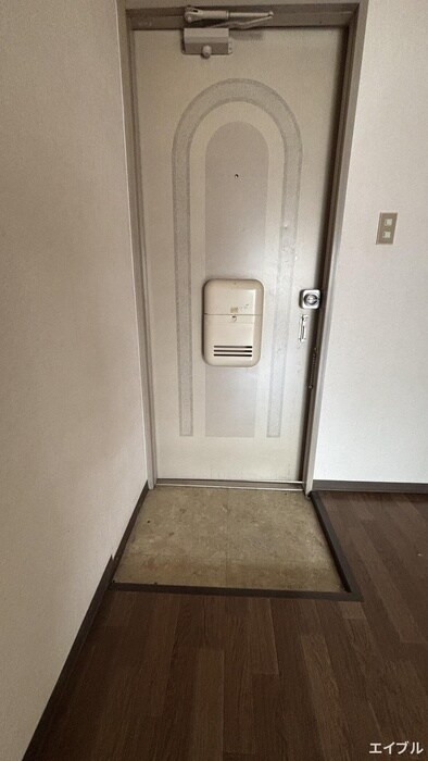 物件内観写真10　(玄関)