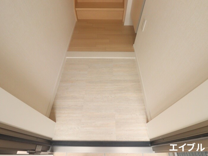 物件内観写真15　(玄関)