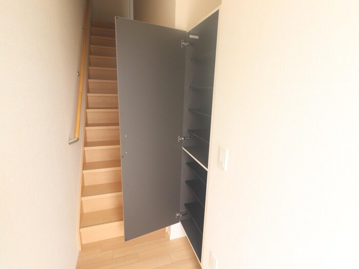 物件内観写真16　(靴箱)