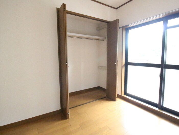 物件内観写真15　(収納)