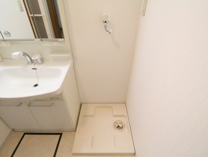 物件内観写真20　(洗濯機置場)