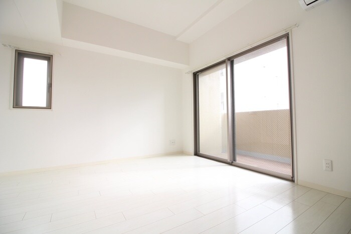 物件内観写真16　(室内からの展望)