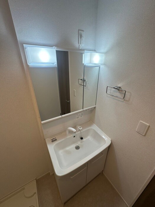 物件内観写真11　(洗面)