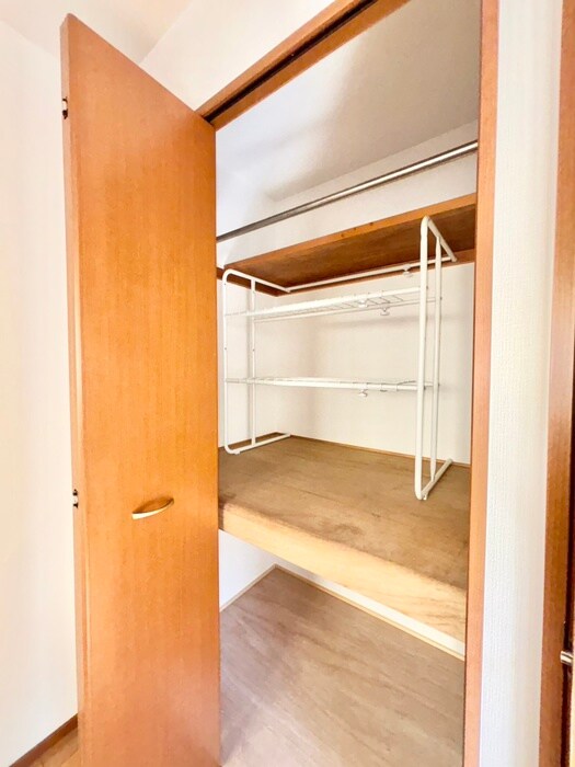 物件内観写真12　(収納)