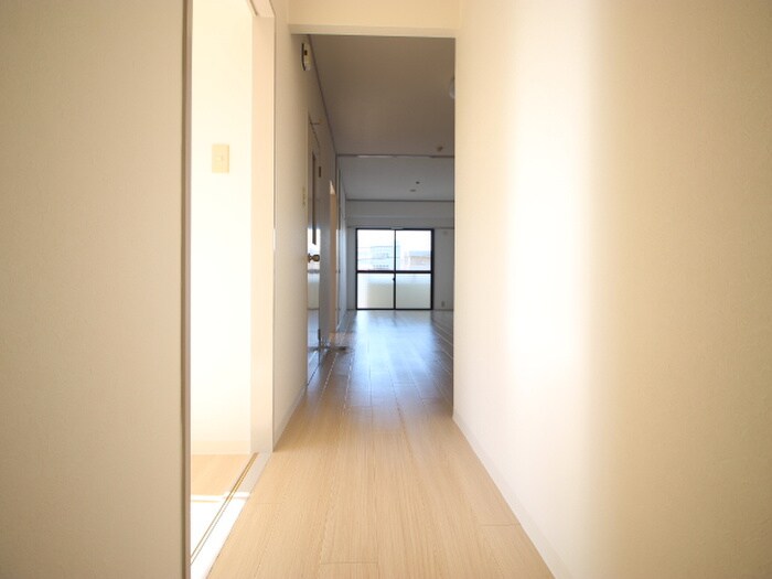 物件内観写真18　(廊下)