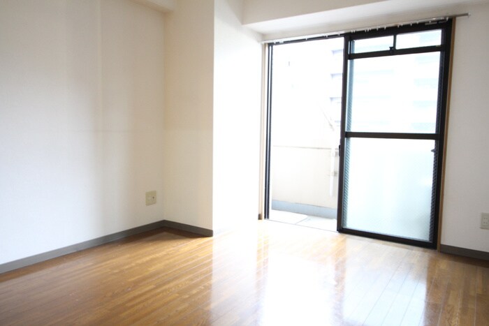 物件内観写真16　(室内からの展望)