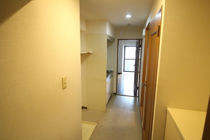 物件内観写真17　(廊下)