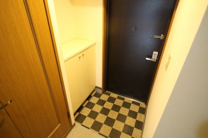 物件内観写真22　(玄関)