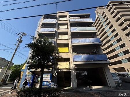 上本ビル外観写真