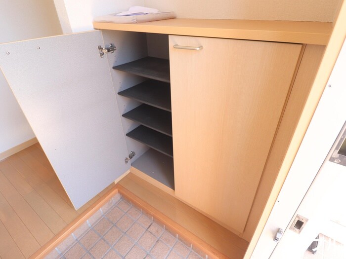 物件内観写真16　(靴箱)