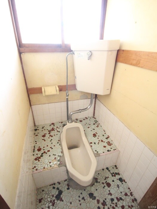 物件内観写真8　(トイレ)