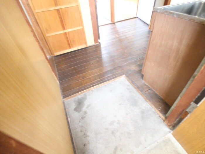 物件内観写真14　(玄関)