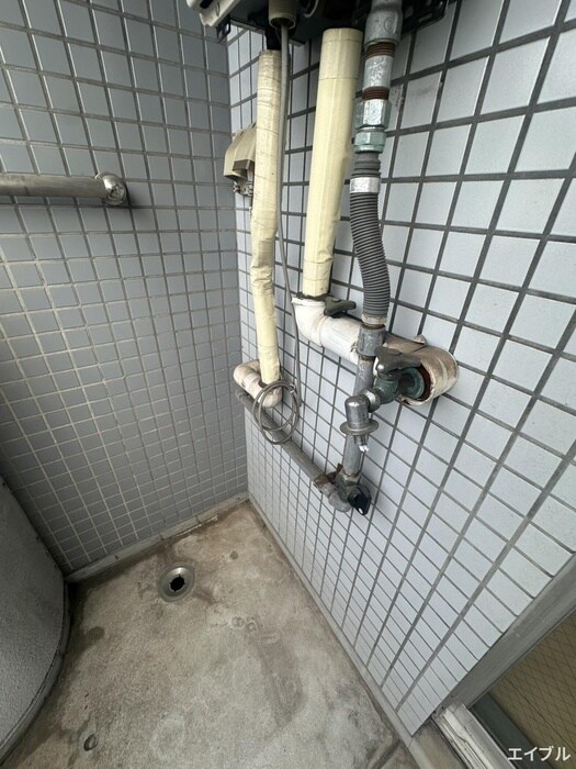 物件内観写真14　(洗濯機置場)