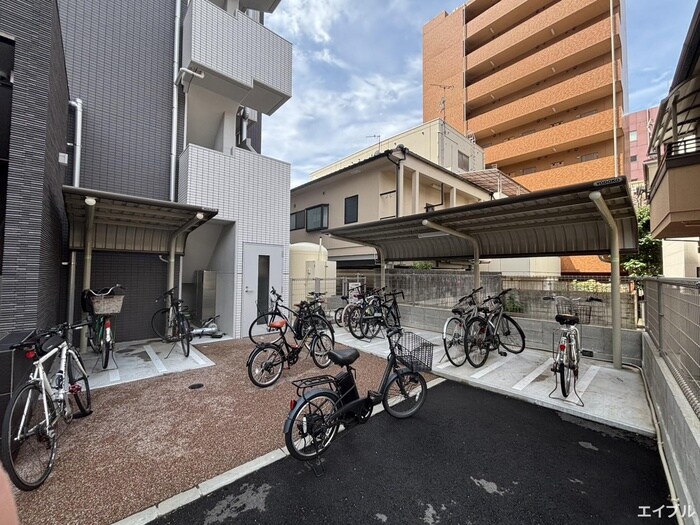 物件外観写真6　(駐輪場)