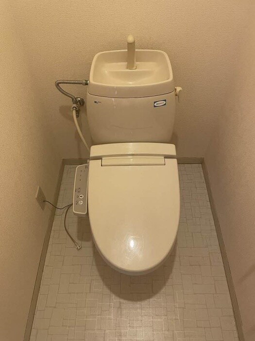 物件内観写真8　(トイレ)