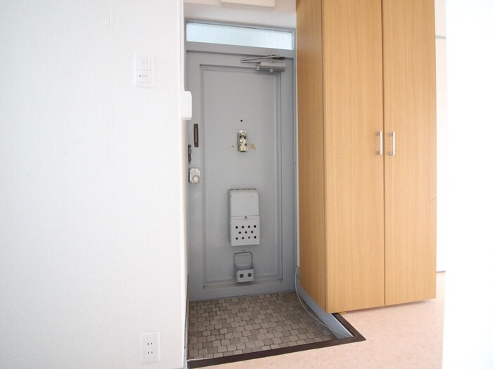 物件内観写真15　(玄関)