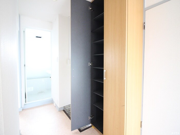 物件内観写真16　(靴箱)