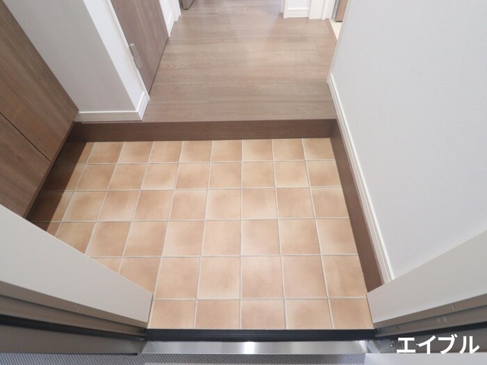 物件内観写真15　(玄関)