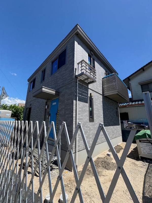 建築中