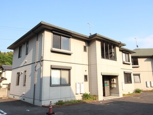 ロイヤル・オークス　B棟外観写真