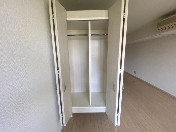 物件内観写真12　(収納)