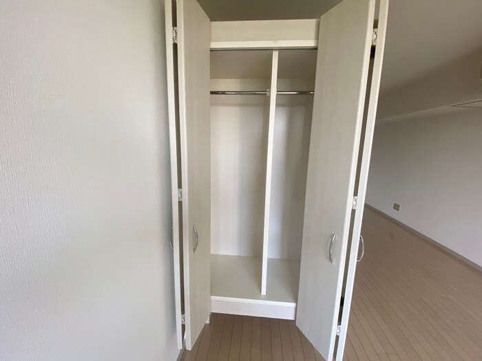 物件内観写真12　(収納)