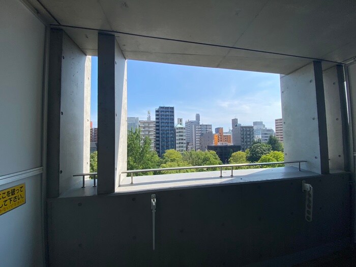 物件内観写真14　(室内からの展望)