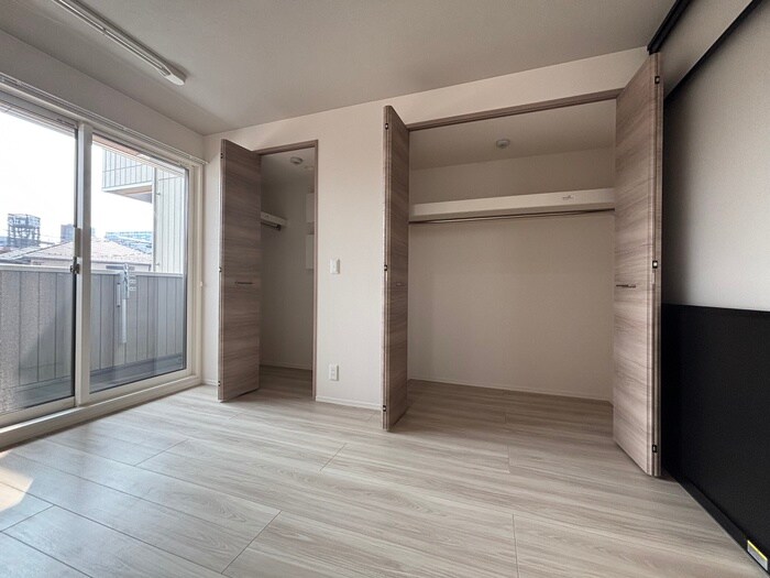 物件内観写真12　(収納)