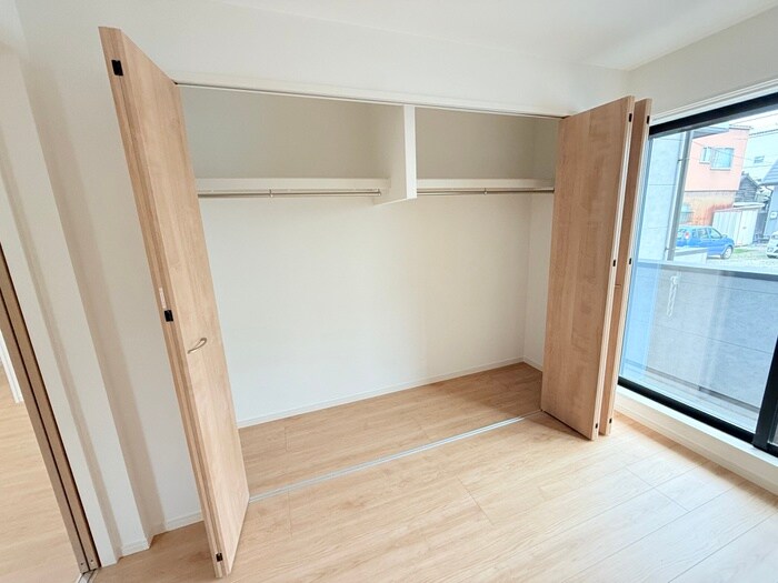 物件内観写真13　(収納)