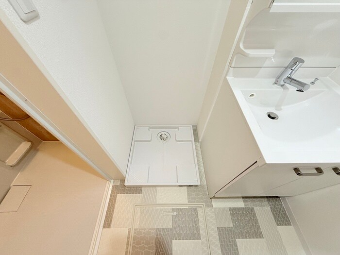 物件内観写真14　(洗濯機置場)