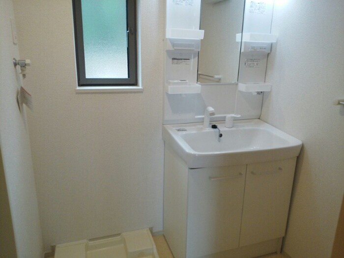 物件内観写真10　(洗面)