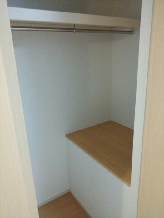 物件内観写真12　(収納)