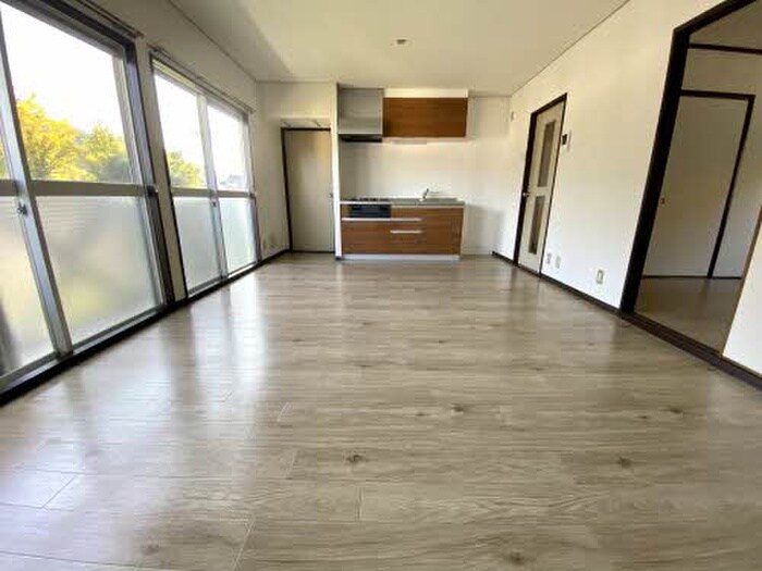 物件内観写真4　(居室)