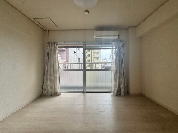 物件内観写真6　(居室)