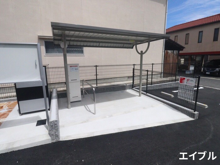 物件外観写真3　(駐輪場)