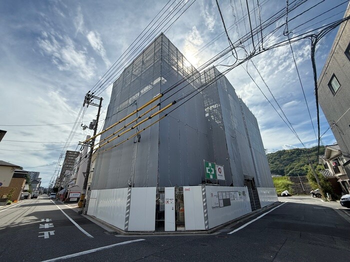 物件外観写真1　(建築中)