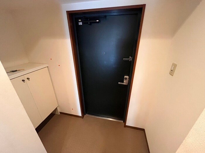 物件内観写真15　(玄関)