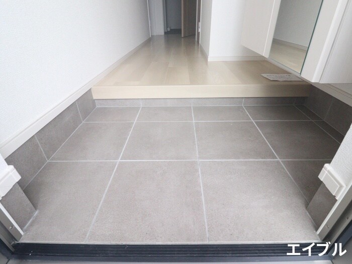 物件内観写真15　(玄関)