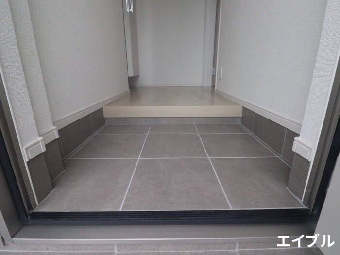 物件内観写真15　(玄関)