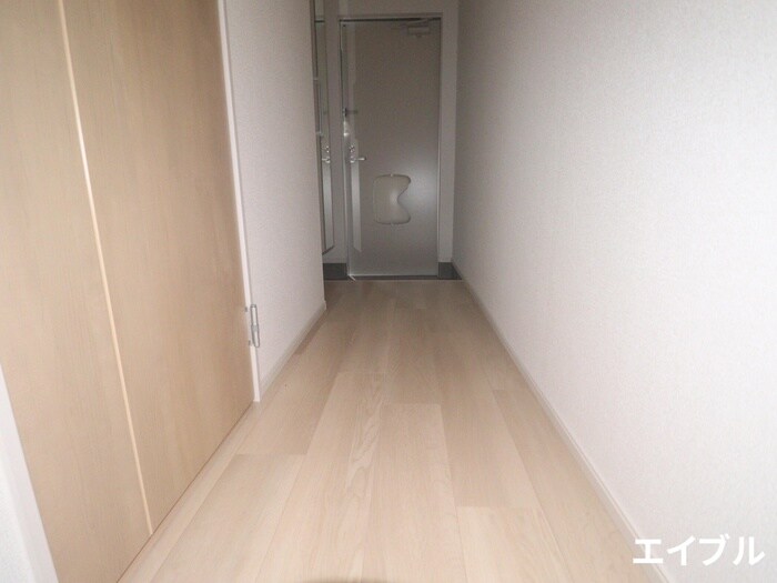 物件内観写真17　(廊下)