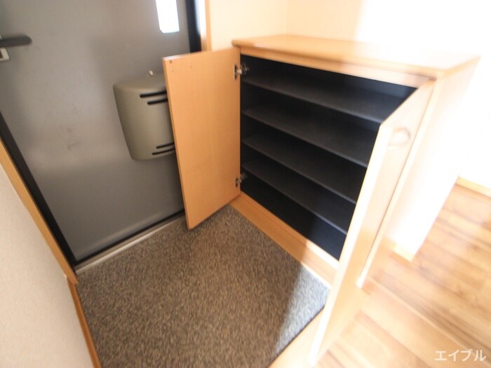 物件内観写真15　(靴箱)